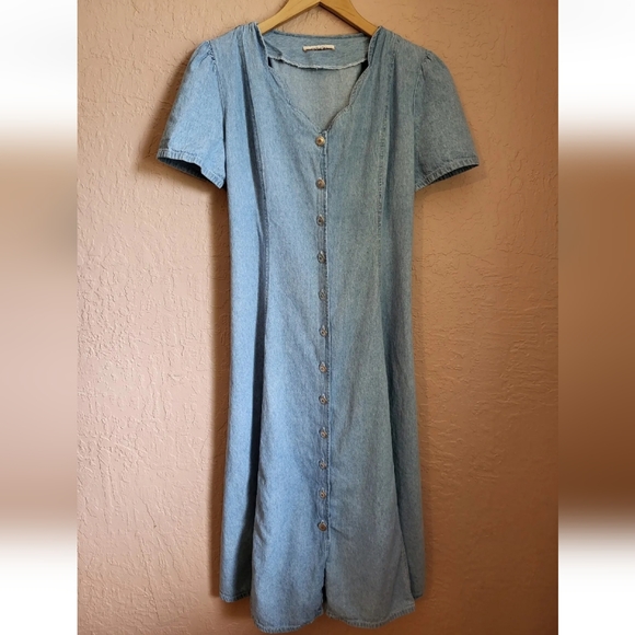 no tags Dresses & Skirts - 90s Long Denim Dress No Tags Est. Size Med/Lar Scalloped Neck Full Button Up